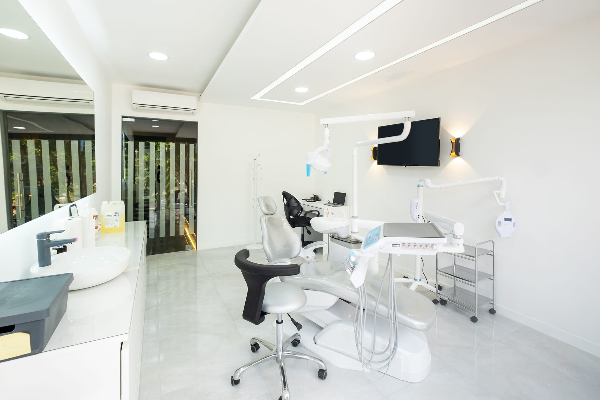 Weiteres modernes Behandlungszimmer in der Quadro Dental Klinik